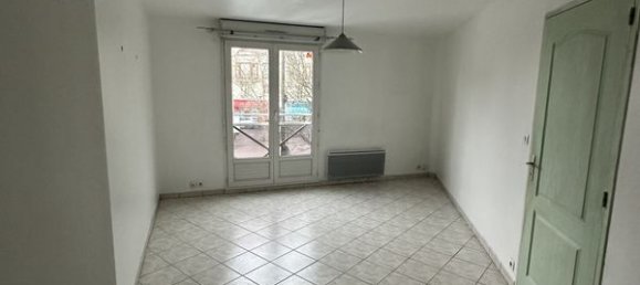 2 bedrooms Apartment in Melun, France No. 168563 4