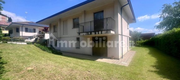 3 bedrooms Villa in Casatenovo, Italy No. 317763 5
