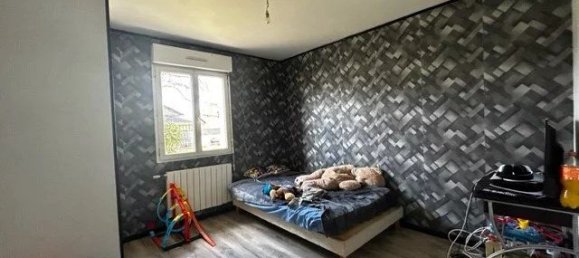 Casa de 5 dormitorios en Ambillou, France No. 93970 6