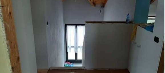 Casa de 6 habitaciónes en Gazzada Schianno, Italy No. 257463 11