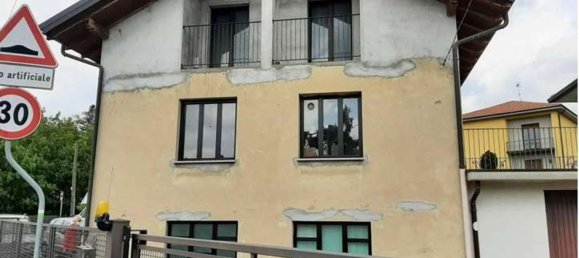 Casa de 6 habitaciónes en Gazzada Schianno, Italy No. 257463 2