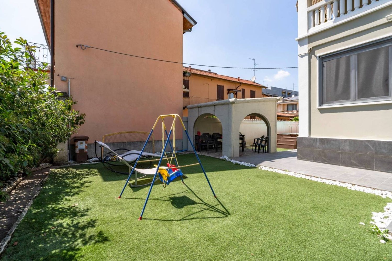 3 Schlafzimmer Wohnung in Paderno Dugnano, Italy, Nr. 318030