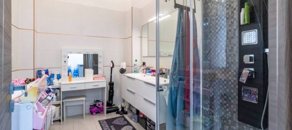 3 Schlafzimmer Wohnung in Paderno Dugnano, Italy, Nr. 318030 24