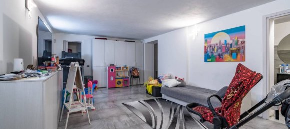 3 Schlafzimmer Wohnung in Paderno Dugnano, Italy, Nr. 318030 27