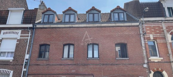 1 room Building in Lille, France No. 64793 2