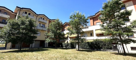 2 Schlafzimmer Wohnung in Saronno, Italy, Nr. 363526 3
