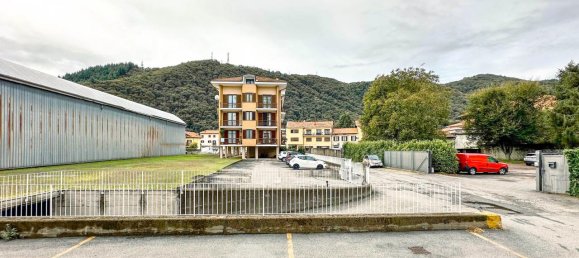 2-salle Appartement à Borgosesia, Italy No. 238187 67