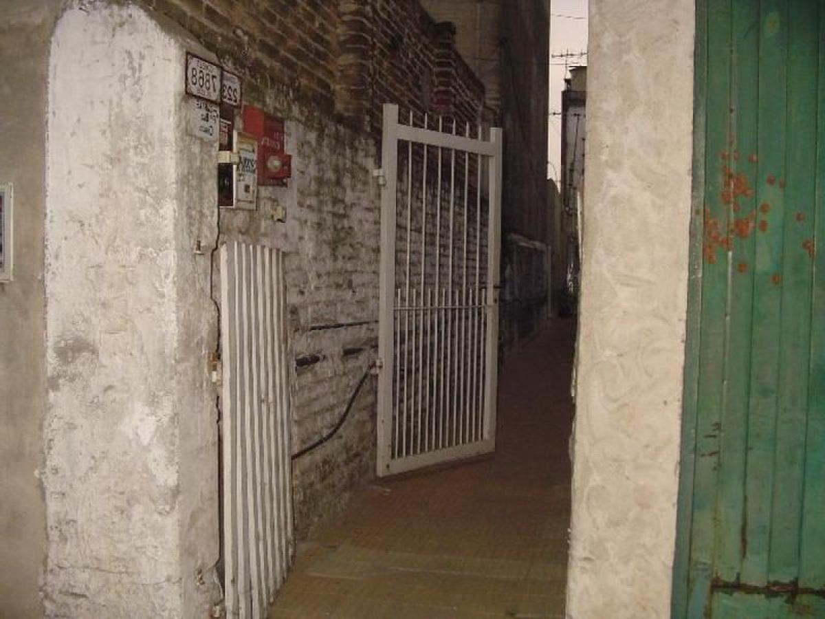 2 bedrooms House in General San Martin, Argentina No. 17113