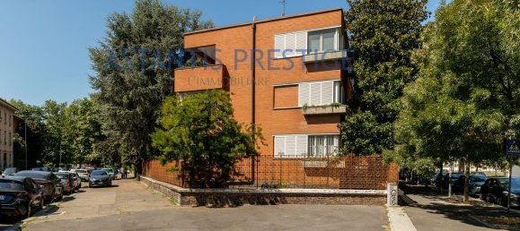 4 bedrooms Apartment in Milan, Italy No. 362666 24