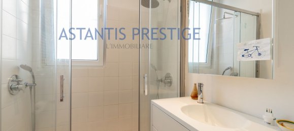 4 bedrooms Apartment in Milan, Italy No. 362666 18