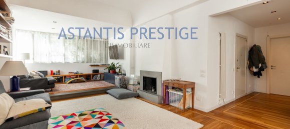4 bedrooms Apartment in Milan, Italy No. 362666 5
