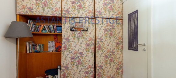 4 bedrooms Apartment in Milan, Italy No. 362666 20