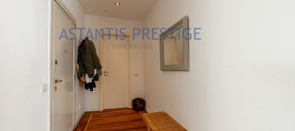 4 bedrooms Apartment in Milan, Italy No. 362666 11
