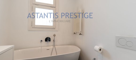 4 bedrooms Apartment in Milan, Italy No. 362666 17