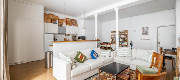 2 bedrooms Apartment in Paris, France No. 169964 3