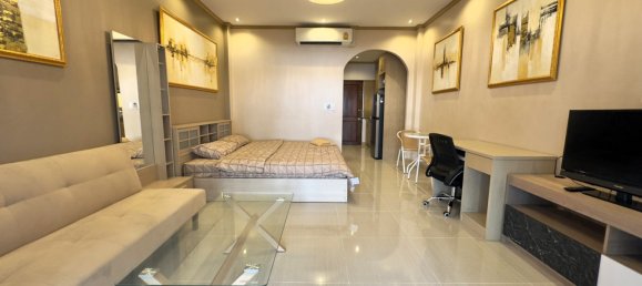 Studio in the Condo in Pattaya, Thailand No. 27488 4