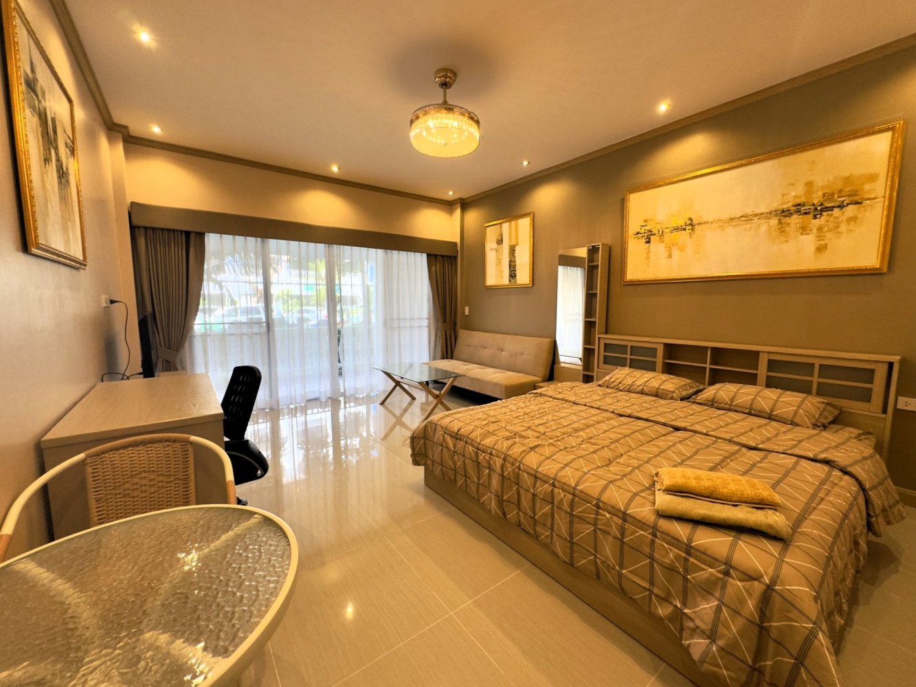 Studio in the Condo in Pattaya, Thailand No. 27488
