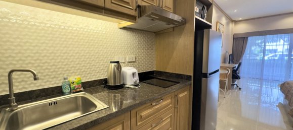 Studio in the Condo in Pattaya, Thailand No. 27488 2