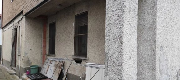 Apartamento de 4 habitaciónes en Cesano Maderno, Italy No. 8537 2