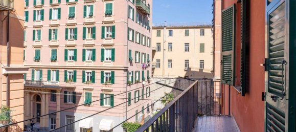 5 bedrooms Apartment in Genoa, Italy No. 116470 3