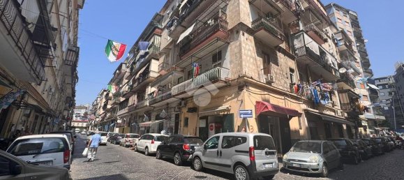 2 rooms Apartment in Naples, Italy No. 104114 6