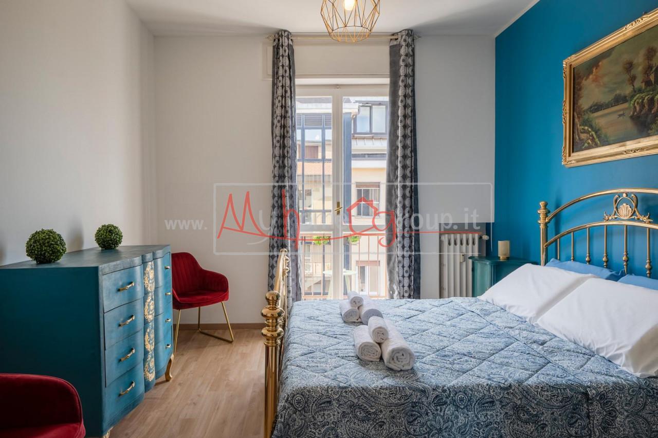 3 rooms Apartment in Milan, Italy No. 242366