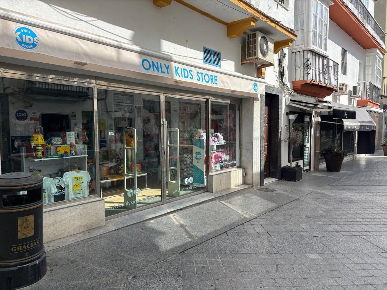 Gewerbliche Immobilie in Cadiz, Spain 91m², Nr. 150195