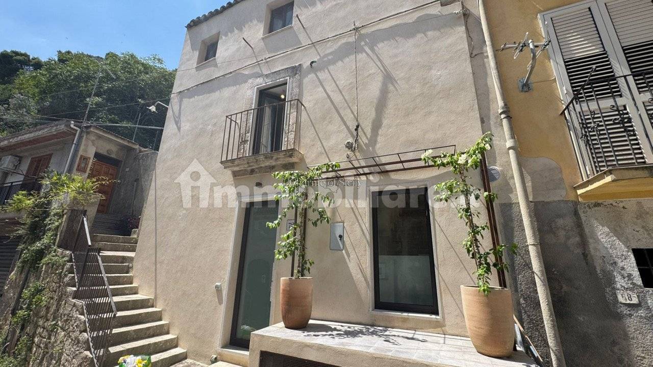 1 غرف نوم منزل في Modica, Italy رقم 356603