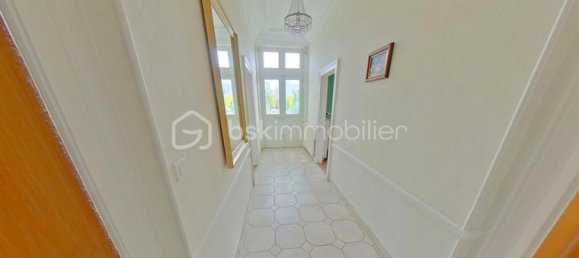 Casa de 4 dormitorios en Villeneuve-la-Guyard, France No. 357095 11