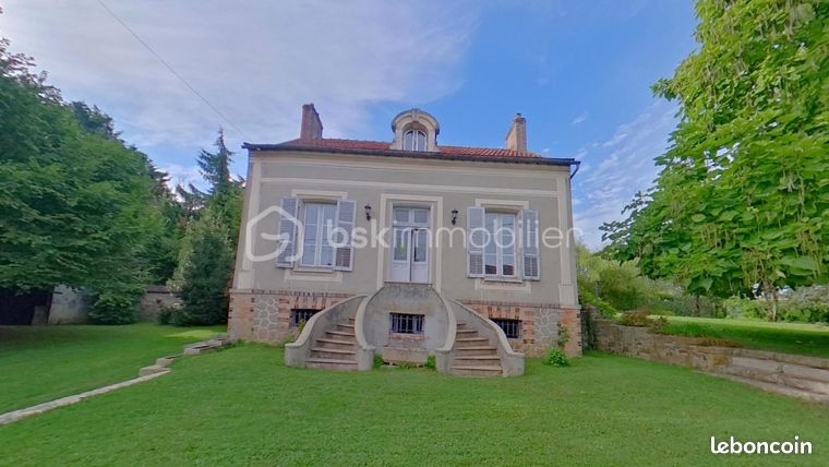 Casa de 4 dormitorios en Villeneuve-la-Guyard, France No. 357095
