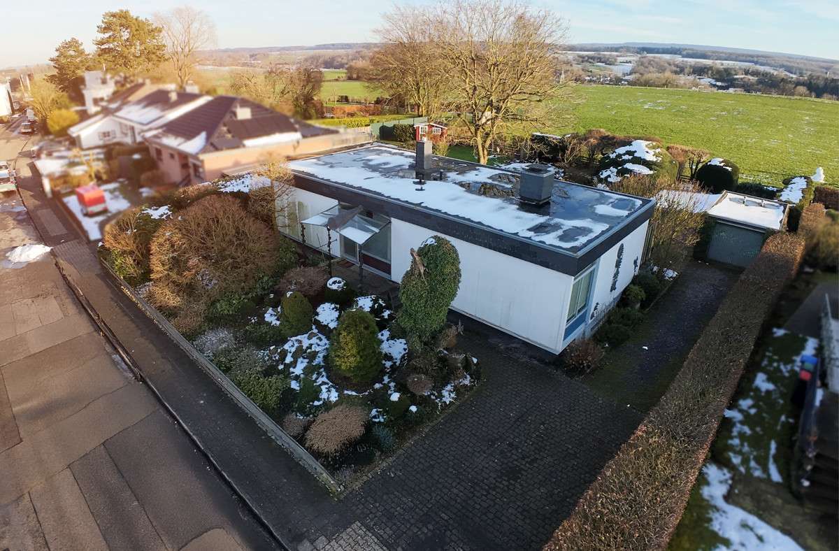 3 bedrooms Bungalow in Aachen, Germany No. 79028