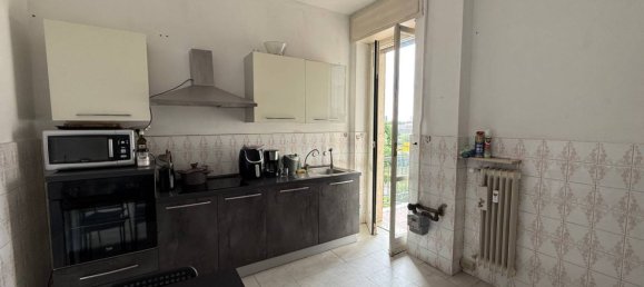 1 bedroom Apartment in Brescia, Italy No. 301944 5