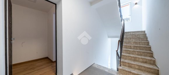 4 rooms Apartment in Correggio, Italy No. 38007 7