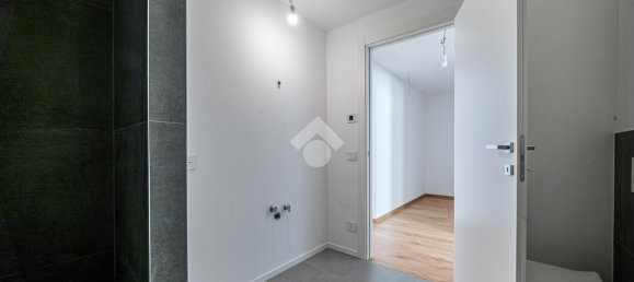 4 rooms Apartment in Correggio, Italy No. 38007 25