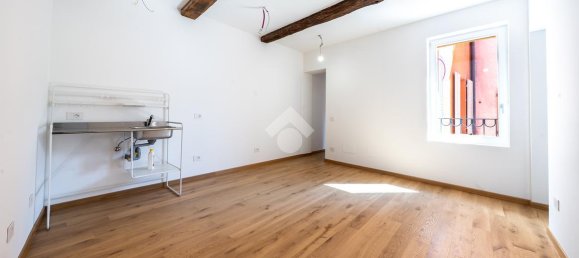 4 rooms Apartment in Correggio, Italy No. 38007 15