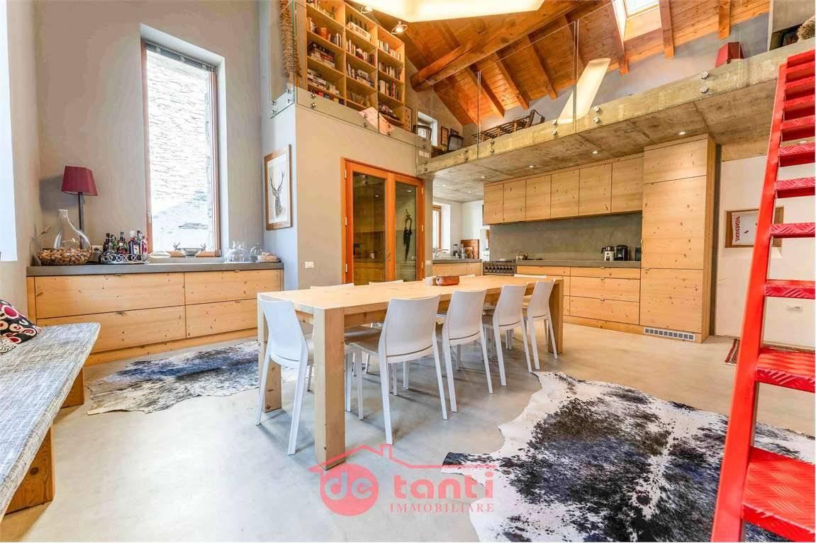 3 rooms House in Piuro, Italy No. 111331