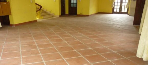 647.5m² Villa in Cau Giay, Vietnam No. 6766 3