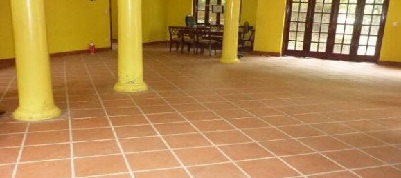 647.5m² Villa in Cau Giay, Vietnam No. 6766 2