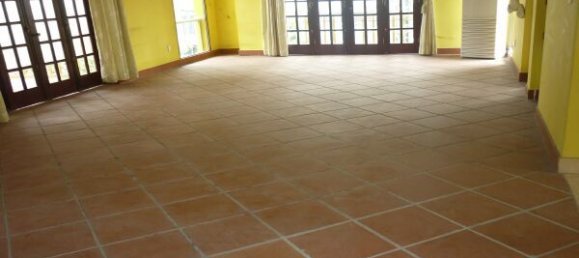 647.5m² Villa in Cau Giay, Vietnam No. 6766 5