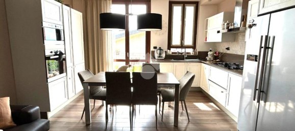 3 Schlafzimmer Doppelhaus in Bomporto, Italy, Nr. 297395 2