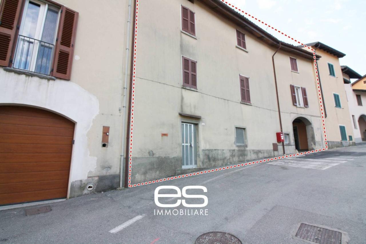 5-Zimmer Haus in La Valletta Brianza, Italy, Nr. 42594