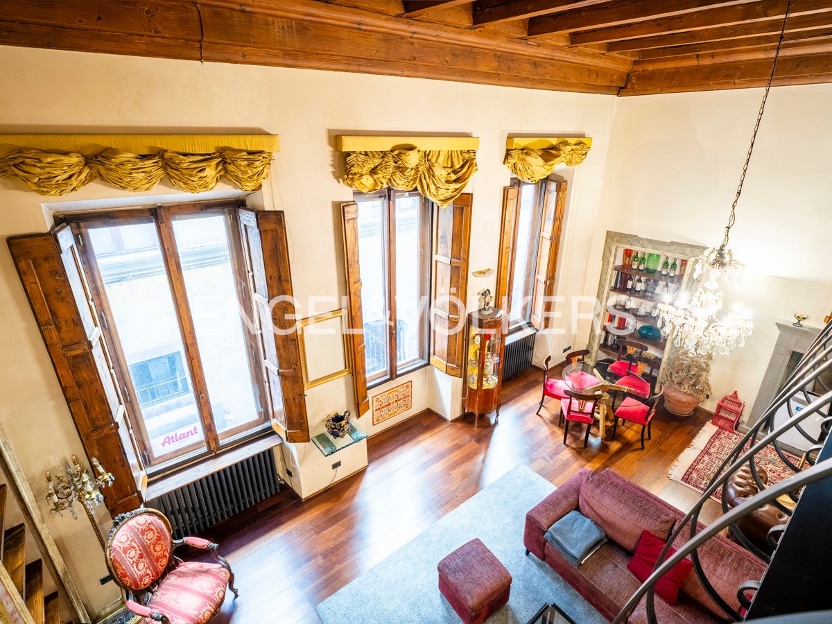 3 bedrooms Apartment in Florence, Italy No. 131933