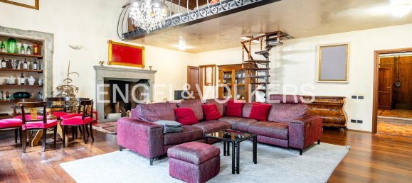 3 bedrooms Apartment in Florence, Italy No. 131933 3