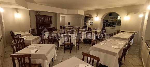 Imóvel comercial de 5 divisões em Savigliano, Italy N.º 53266 5