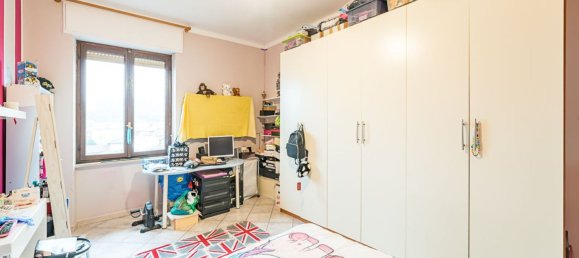 Квартира с 4 комнатами в Бра, Италия № 93011 26