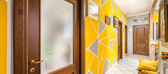 Квартира с 4 комнатами в Бра, Италия № 93011 7