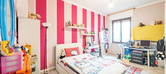 Квартира с 4 комнатами в Бра, Италия № 93011 23