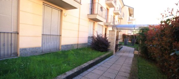 2-salle Penthouse à Senago, Italy No. 37535 4