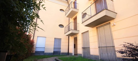 2-salle Penthouse à Senago, Italy No. 37535 24