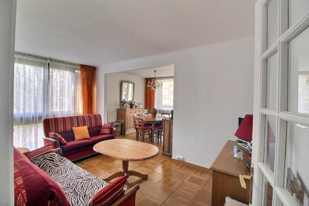 3 bedrooms Apartment in Fontenay-le-Fleury, France No. 188589